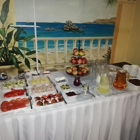 Hotel Dworek ヴロツワフ エクステリア 写真