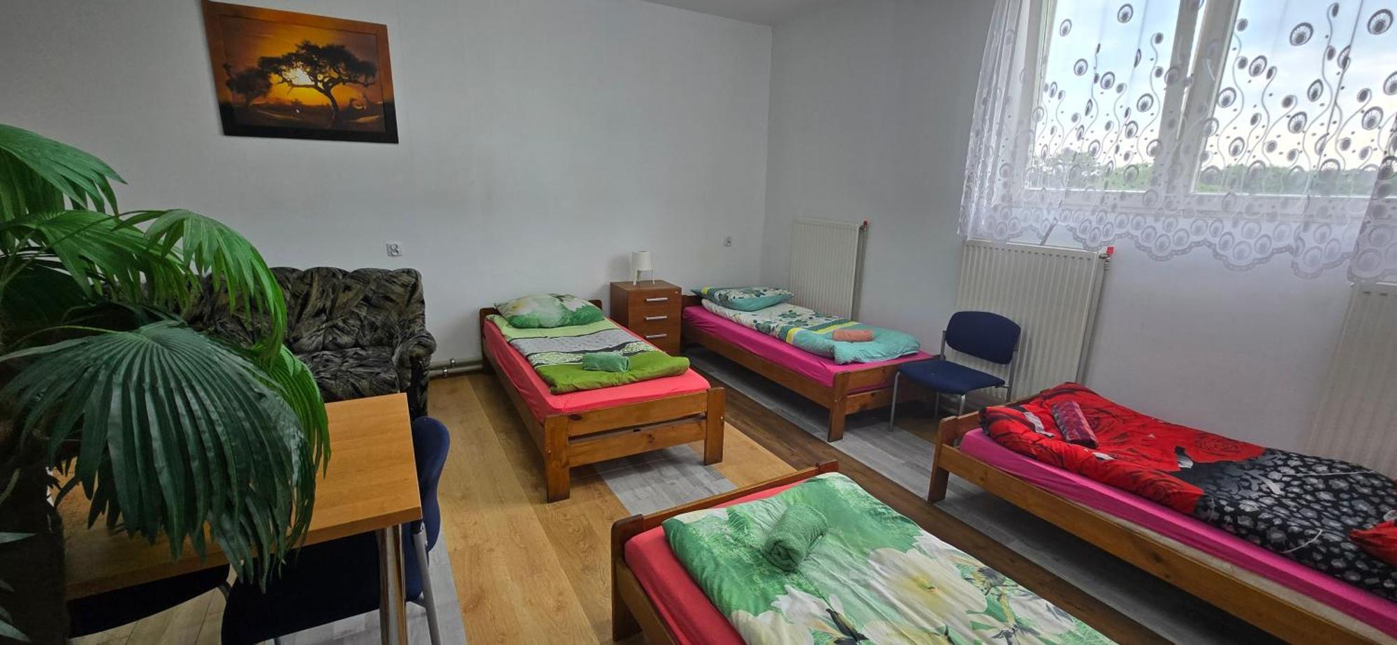 Hotel Dworek ヴロツワフ エクステリア 写真
